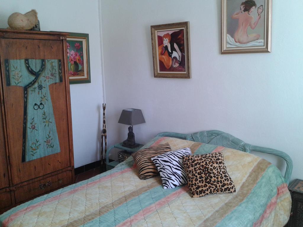 B&B Le Clos Des Cigales Кассі Номер фото