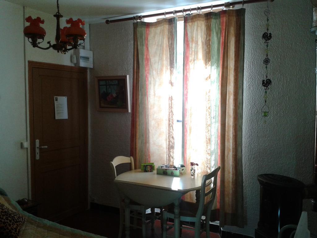 B&B Le Clos Des Cigales Кассі Номер фото